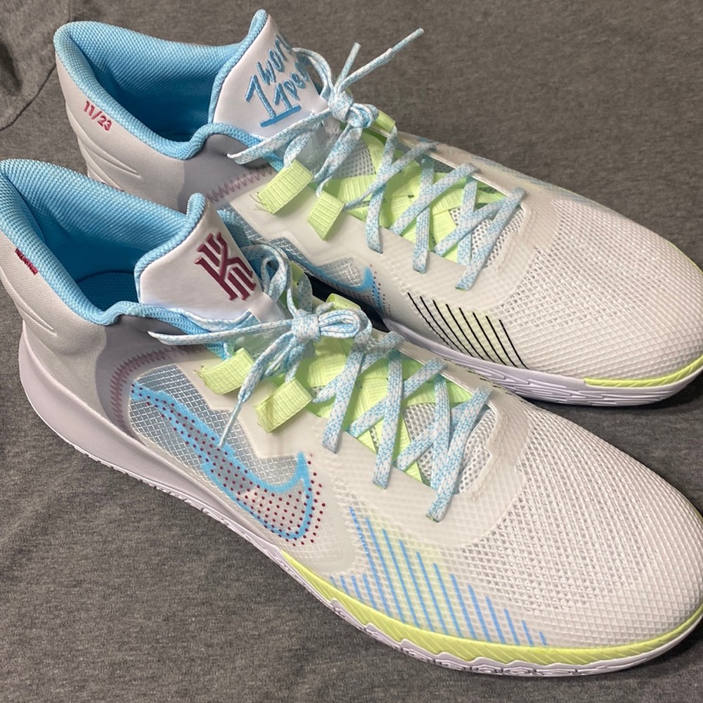 Nike Kyrie Flytrap 5 - ‘1 World 1 People’
